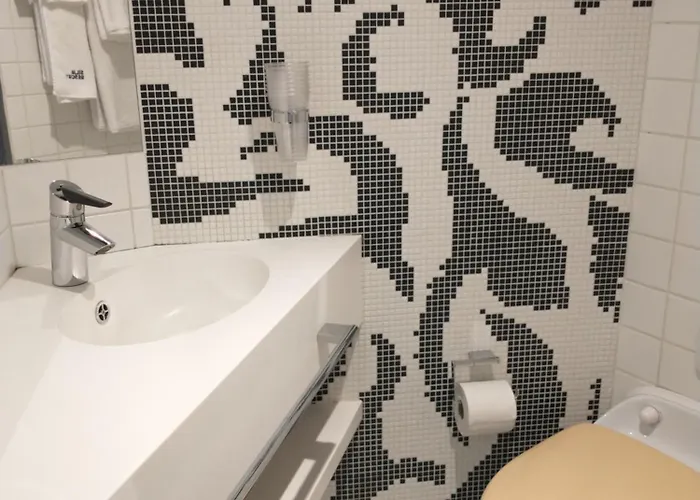 Tallink Silja Line Ferry - 2 Nights Return Cruise To Stockholm Helsinki